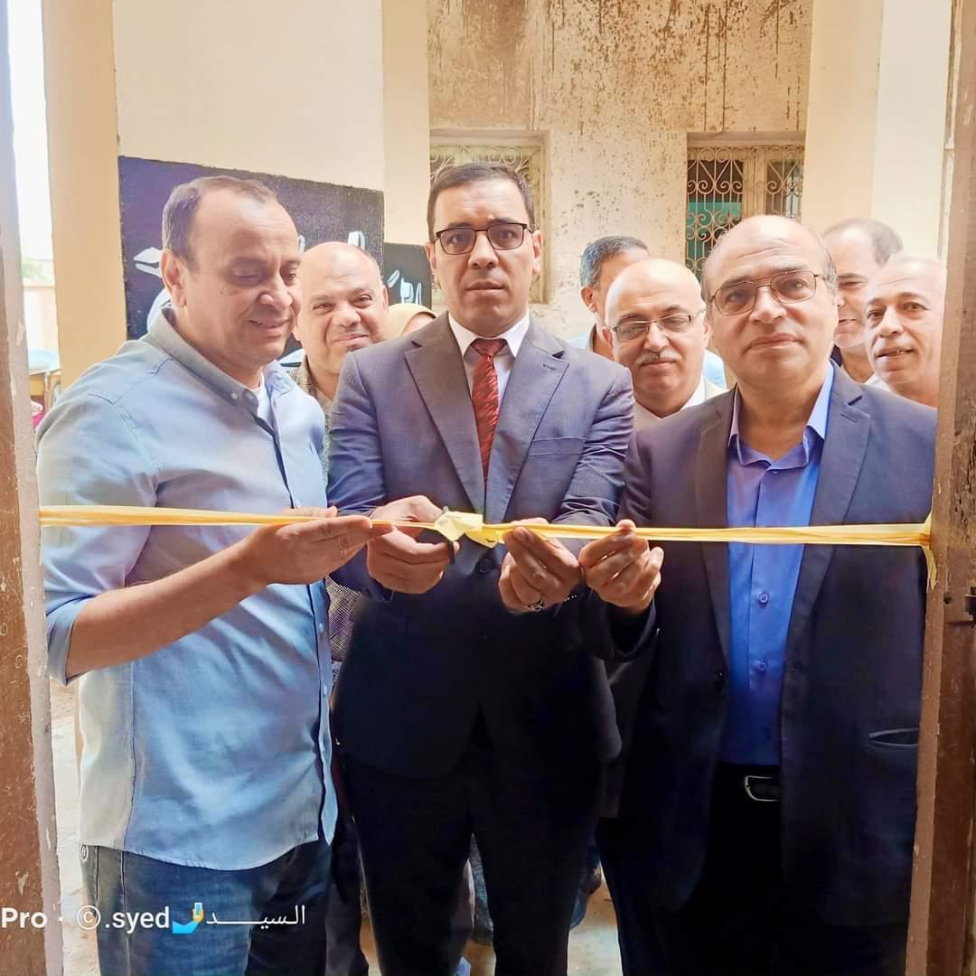 وزير القوى العامله 